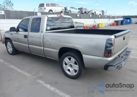 2001 Chevrolet Silverado 1500 Ls z USA, uszkodzony, nr VIN 1GCEC19T21Z211584